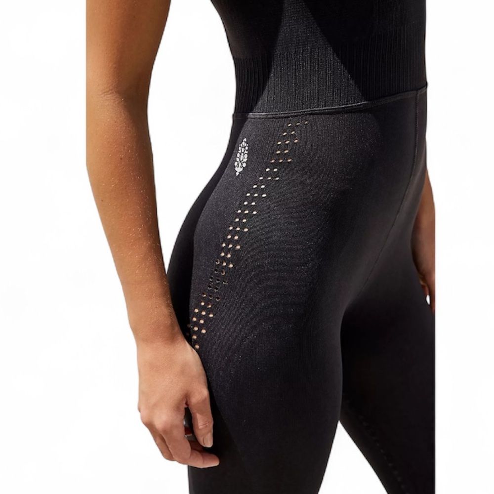 🪶🖤FREE PEOPLE MOVEMENT GOOD KARMA ONESIE🖤🪶NWOT💰$98 RETAIL‼️